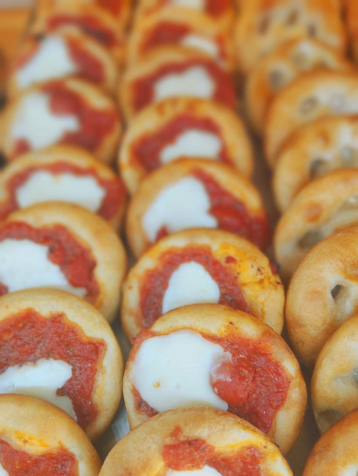 Focaccine e pizzette assortite